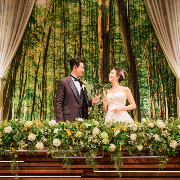 専属のフラワーデザイナーが世界にひとつだけの空間をご提案します。