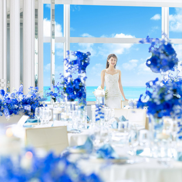 「海」を意味する会場「エル・マール」。270度のパノラマオーシャンビューがおふたりの幸せを演出