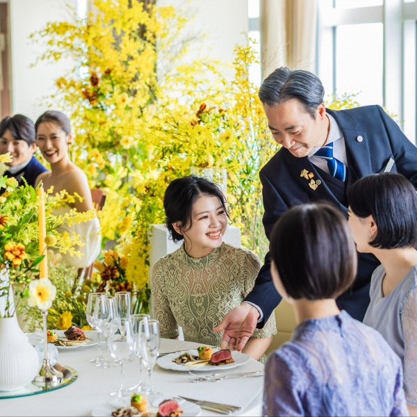 ハレの日を支える“笑顔の創り手たち”がおふたりのためのかけがえのないひとときを形にします。