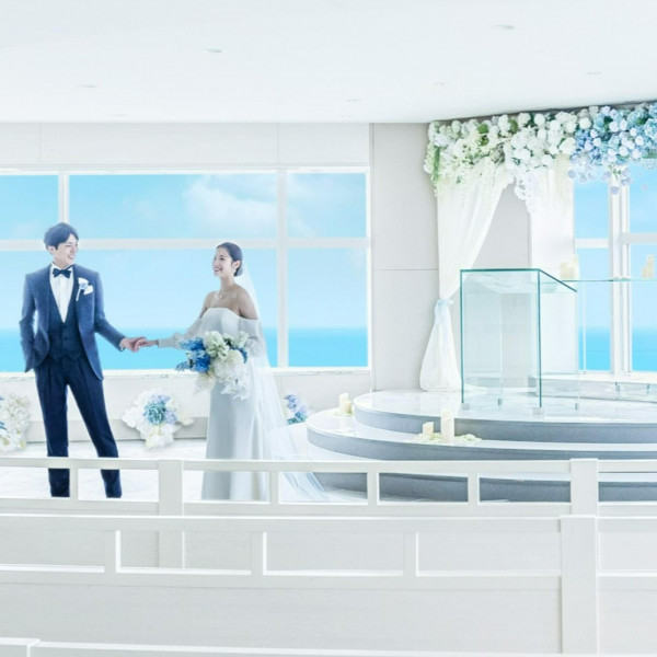 ホテル最上階、地上141mに位置するチャペル「エル・シエロ」