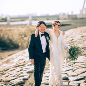 海外ウエディングみたいなタキシードとウエディングドレスがとっても魅力的|葛西臨海公園ウエディング Denim-デニム-の写真(23572162)