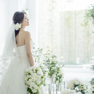 純真無垢なウエディングドレスは、会場に合わせたぴったりのモノをセレクト|ルクリアモーレ金沢の写真(4084342)