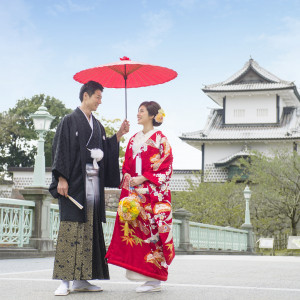 金沢城をバックに。伝統とモダンを融合した結婚式が実現可能！|ルクリアモーレ金沢の写真(4084067)