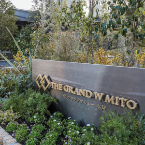 入り口にある看板はコンセプトにあった高級感溢れる|ザ グランダブリュー 水戸(THE GRANDW MITO）の写真(47333745)