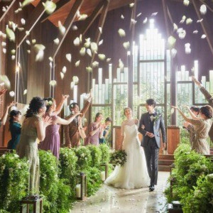 【日本の美しいチャペル100選*】木の香るチャペル×3万円豪華試食付き