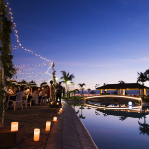 プールサイドを使用してのスペシャルなパーティもお選びいただくことが可能です。|ブレスド バイ・ザ・シー（オリエンタルホテル 沖縄リゾート＆スパ）の写真(5633103)