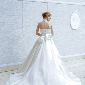 結婚式といえばだれもが憧れる純白のドレス|ゲストハウス気仙沼アーバンの写真(9020818)