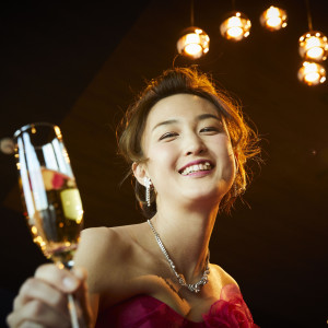 鮮やかなドレスに合わせて、髪形もアップスタイルに♪|ゲストハウス気仙沼アーバンの写真(9021234)