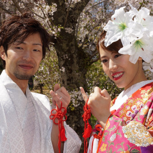 和装も様々な色味・デザインがあり、新郎様も黒紋服だけではなく色紋服もお選び頂けます！|ゲストハウス気仙沼アーバンの写真(6508631)