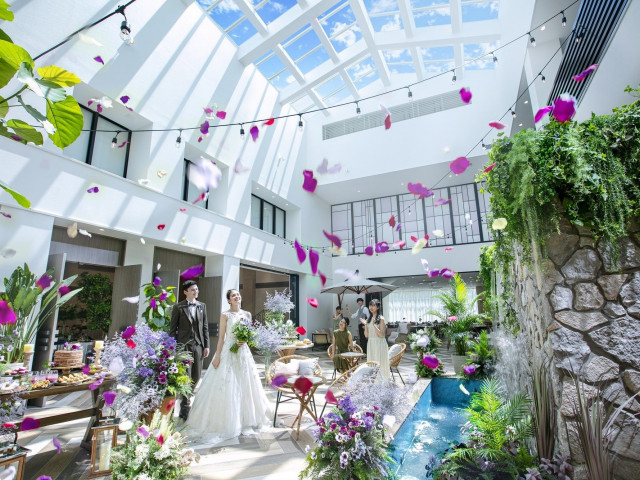 ホワイエでゲスとト一緒にフォトTIME