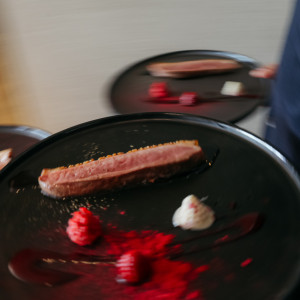 出来たての料理をアツアツの状態でお届け|HOTEL AO KAMAKURA（ホテル 青 鎌倉）の写真(17906886)