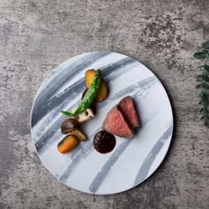 約2,500通りからお選びいただけるプリフィックススタイルで、おふたりだけのコースを創り上げることが可能|HOTEL CULTIA 太宰府(ホテルカルティアダザイフ)の写真(23476054)