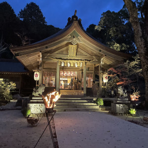 神灯り挙式の幻想的な雰囲気の中、ひと味違う結婚式が叶う|HOTEL CULTIA 太宰府（ホテルカルティアダザイフ）の写真(18777505)