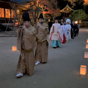 神灯り挙式の幻想的な雰囲気の中、ひと味違う結婚式が叶う|HOTEL CULTIA 太宰府（ホテルカルティアダザイフ）の写真(18777510)