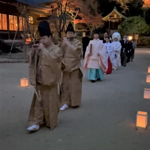 神灯り挙式の幻想的な雰囲気の中、ひと味違う結婚式が叶う|HOTEL CULTIA 太宰府(ホテルカルティアダザイフ)の写真(18777510)