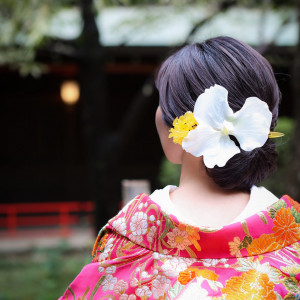 アンティークのかんざしとお花を組み合わせたヘアパーツ。|代々木八幡宮（アントワープブライダル）の写真(31770061)