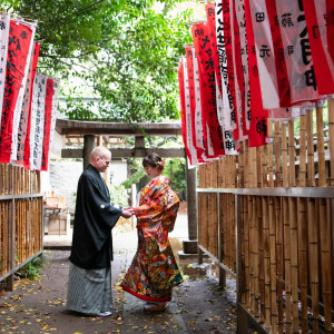 ご社殿の右横には出世稲荷社がございます。|代々木八幡宮（アントワープブライダル）の写真(40838987)