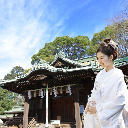 鶴岡八幡宮 結婚式 費用 結婚式 お呼ばれ 髪飾り 花 結婚式の画像