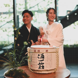 鏡開きなどの演出を取り入れることも。