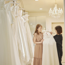 【衣装着放題プランで安心】憧れドレス見学&カタログ贈呈×豪華試食