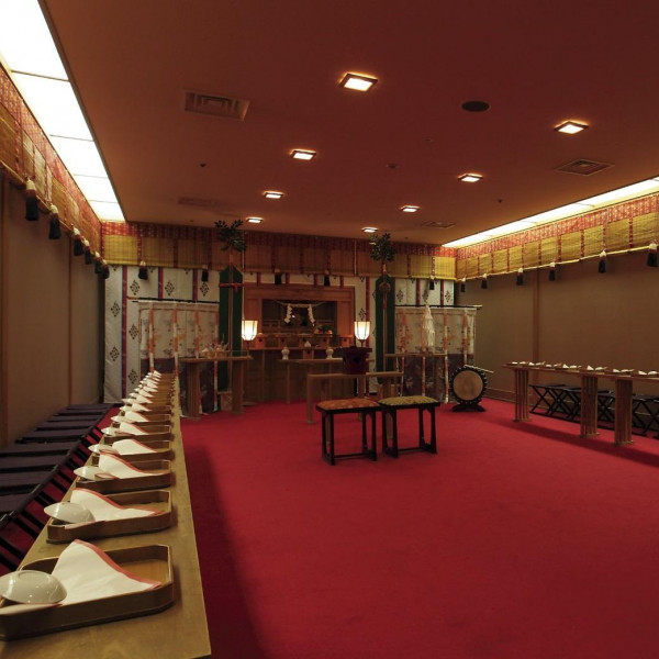 ホテル館内にある、厳かな雰囲気の神殿。日本ならではの挙式を執り行います。