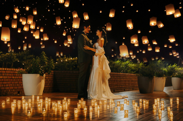 夜の幻想的な雰囲気の中でのフォトウエディングも人気