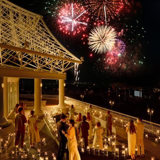 【ナイトウェディング】神戸の海ロケで叶える夜の贅沢ウェディングパーティ