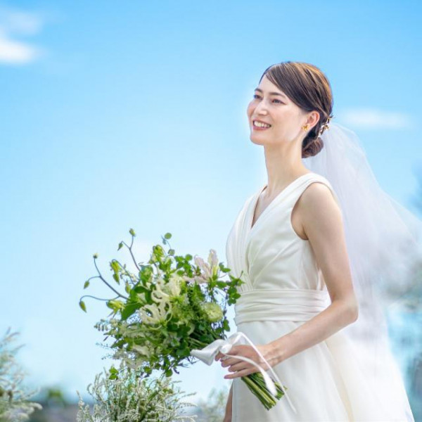 平日の結婚式をお考えのおふたりに