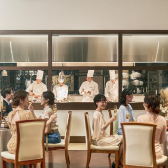 オープンキッチン併設でお料理の味をランクアップ♪