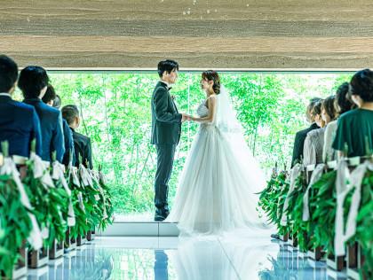おふたりと
大切なゲストの皆様を
紡ぐお手伝い