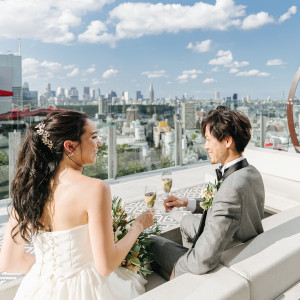 渋谷の景色を眺めながら、楽しいひと時を当会場自慢のテラスで一緒に過ごしませんか。|CÉ LA VI TOKYO（セラヴィ東京）の写真(11678844)