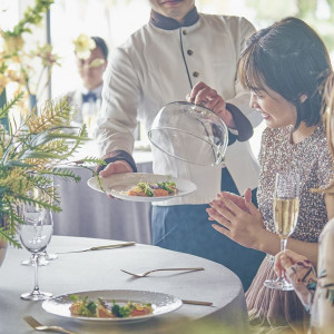 記憶に刻まれる料理が、 記憶に刻まれる結婚式を作る