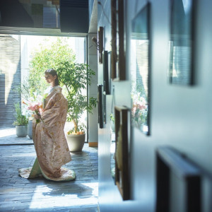 フォトジェニックな空間の中では佇むだけで息を呑むほどの美しい絵に|OITA MONOLITH（大分モノリス）の写真(55457414)