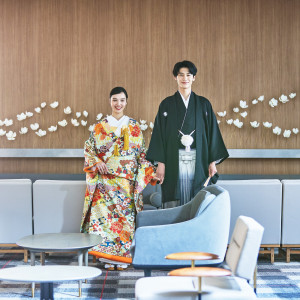 洗練された美空間では和装姿も絵になる。和装での前撮りも人気。|OITA MONOLITH（大分モノリス）の写真(35994295)