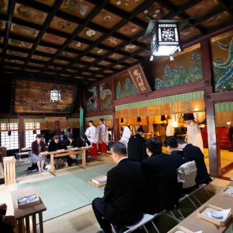 縁結び、良縁のご神徳ある「赤坂氷川神社」で永遠の誓いを。