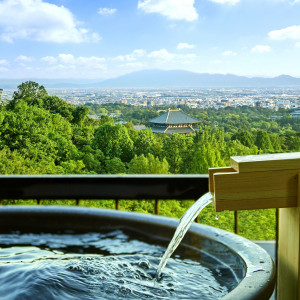 奈良盆地を大パノラマで見渡せる 絶景の貸切露天風呂|ANDO HOTEL NARA（アンドホテル）の写真(10733220)