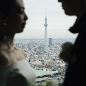 フォトスポットの1つ、皇居を臨める石庭|フォーシーズンズホテル東京大手町の写真(53039463)