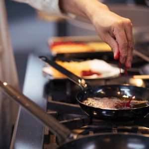 クラシカル×現代 の融合を感じる一皿|SUD RESTAURANT TERAKOYA/テイクアンドギヴ・ニーズウェディングの写真(11951854)