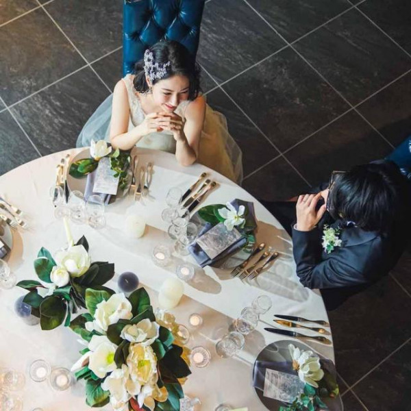 目の前に広がる海・空・緑とともに美食を愉しむ、シンプル＆上質なパーティー