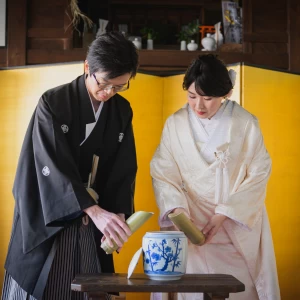 【丹徳庭園オリジナル茶婚式】大切なご家族に見守られて、心温まるアットホームな挙式に。|～明治二年創業～　丹徳庭園ウエディングの写真(48767829)