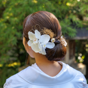 純和風から今どき洋風テイストまで、和の花嫁姿は経験豊かなヘアメイクアーティストにお任せください。確かな技術で花嫁様を最も美しい状態に。|～明治二年創業～　丹徳庭園ウエディングの写真(48965217)