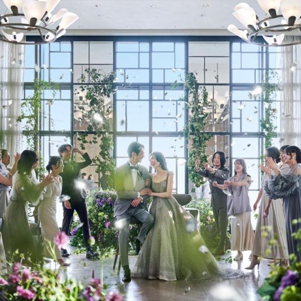 自然光あふれる高層階×四面採光のチャペルは花嫁をいっそう美しく魅せる