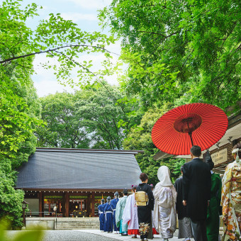 奈良時代より伝わる伝統舞楽「納曽利（なそり）舞」を取り入れた式次第は乃木神社ならでは。