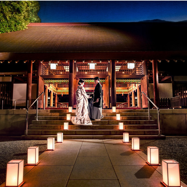一夜一組限りのかがり火挙式を乃木神社で