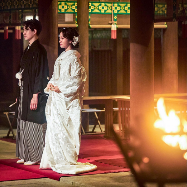 夕刻からの神前式、風情漂う夜の時間