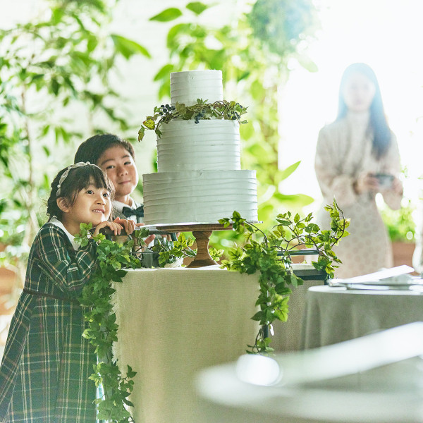 お子様によるケーキセレモニーでパーティも盛り上がる♪