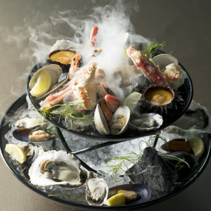 旬の魚介類を使用した新感覚フレンチ。予約必須レストランの味を結婚式で堪能しよう！|Fish Bank TOKYO（フィッシュバンクトーキョー）の写真(17596548)