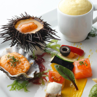 【豪華試食5品食べ比べ】北海道産雲丹のフラン・オマール海老の濃厚カプチーノ・とろける特選牛のステーキ