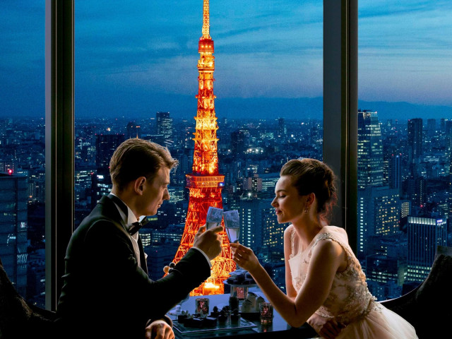 ãæ±äº¬ã»åå·é§
ãããçµå©åŒåŸãèšå¿µæ¥ãç¥ããã人æ°ã¬ã¹ãã©ã³ã