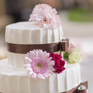 【Wedding Cake】装花をあしらってかわいらしく。|アートホテル盛岡の写真(28310154)
